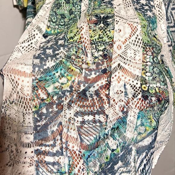 Style & Co EUC Women's Hi Lo Gorgeous Blouse, Large, Green & White Pattern - Picture 9 of 10